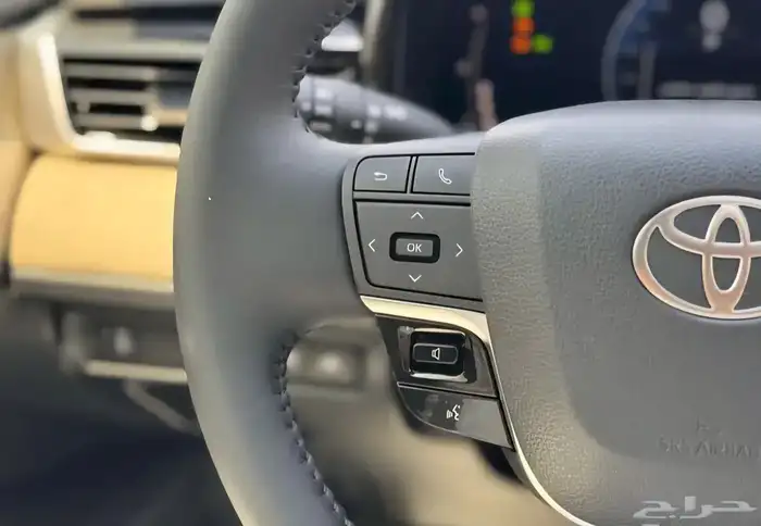 تويوتا كامري Le بنزين 2025 ( ندعم جميع البنوك ) 14