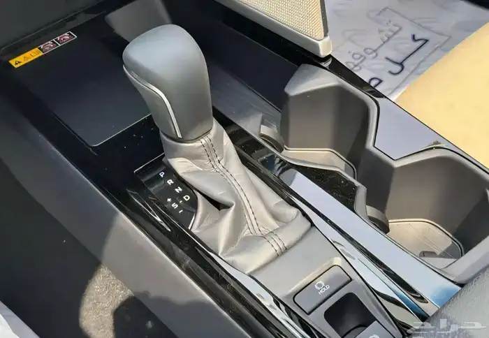 تويوتا كامري Le بنزين 2025 ( ندعم جميع البنوك ) 18