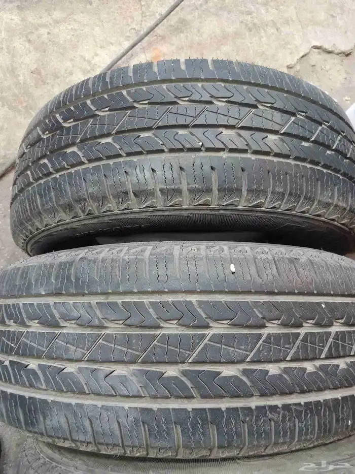 كفرات مستعمل اسكويا نضيفه كرت الدعسه فل مقاسه 275 65 18 3