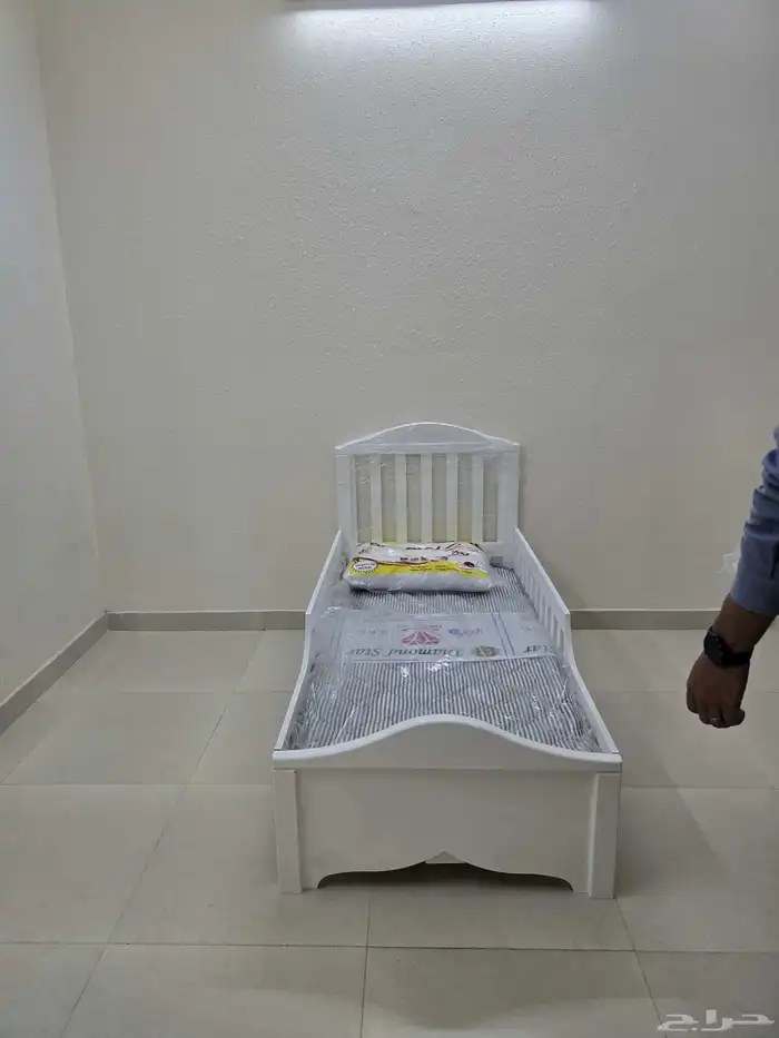 سرير خشب أطفال الون ابيض جديد 2