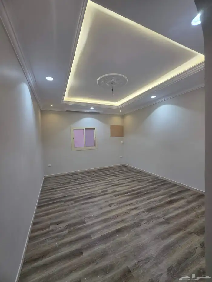 شقه 4غرف مجدده للايجار حي المنار 4