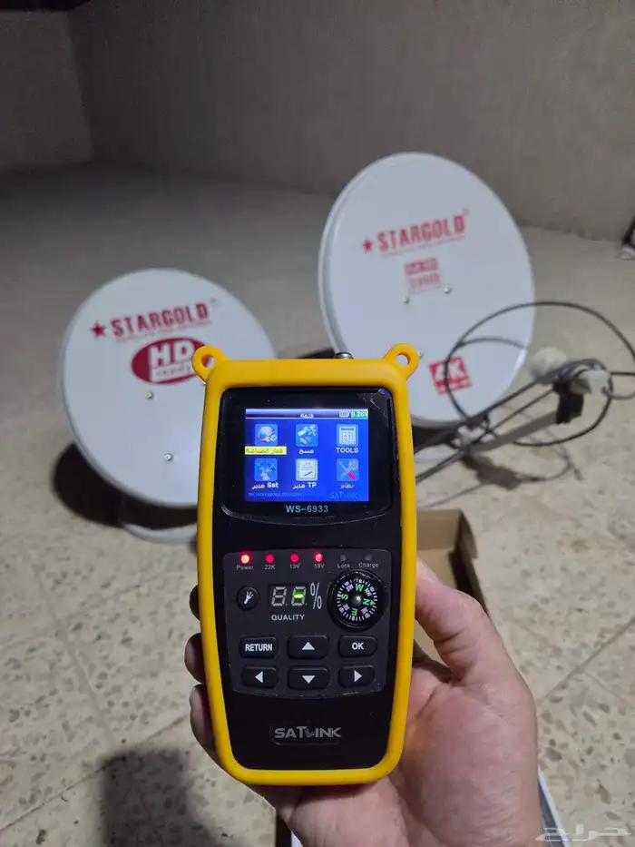 للبيع جهاز ضبط اشارة الدش مع صحن دش ستالايت عدد 2 0