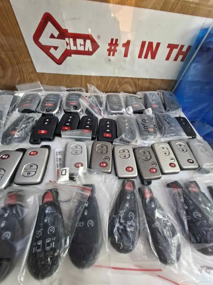 محل مفاتيح الواحه فتح ابواب شقق سيارات برمجة 3