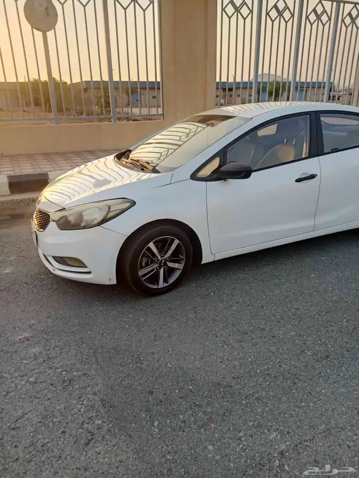للبيع كيا سيراتو 2015 2