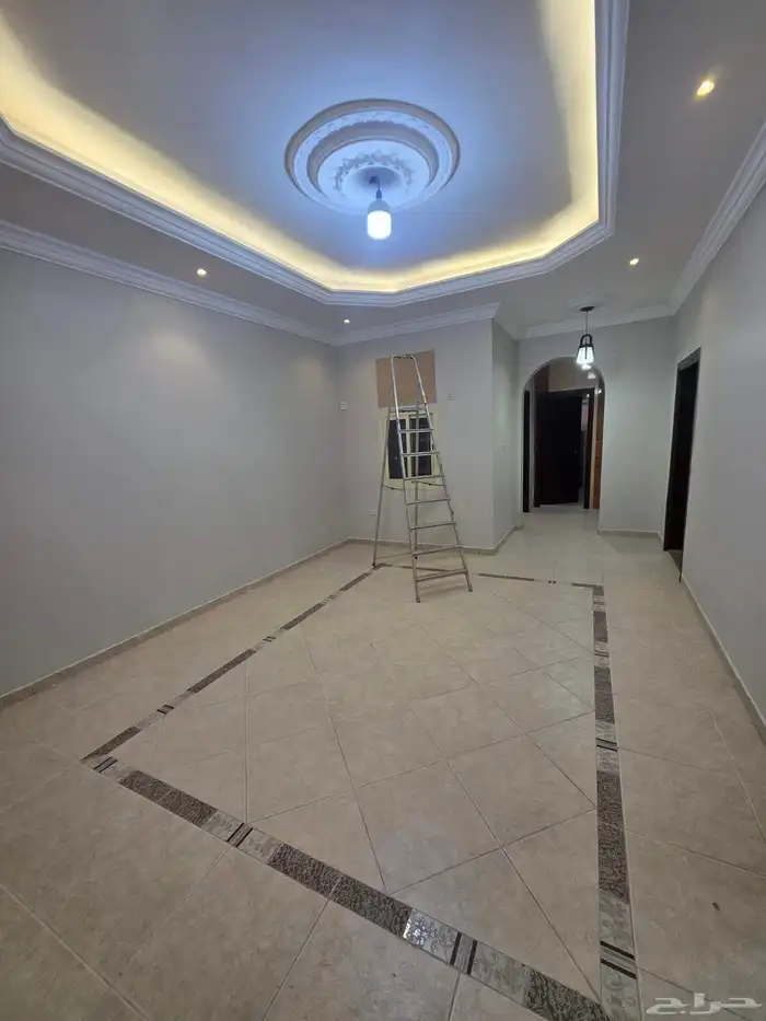 شقه 4غرف مجدده للايجار حي المنار 7