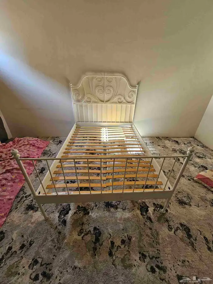 سراير ايكيا نظيفة مع المرتبة 1