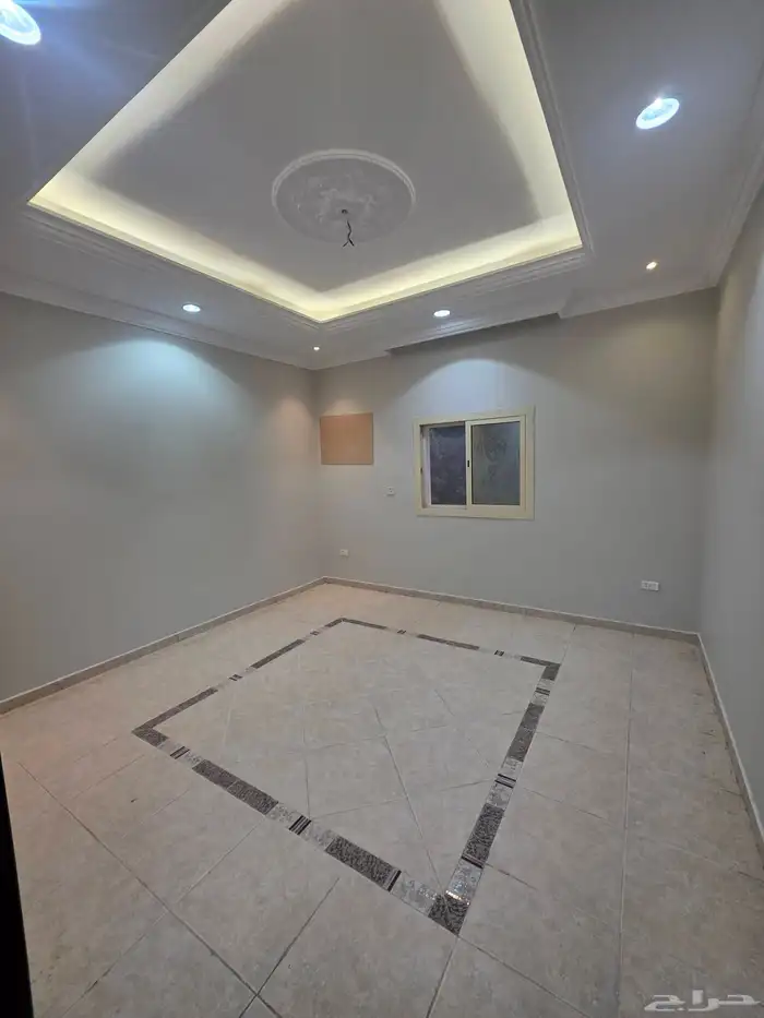 شقه 4غرف مجدده للايجار حي المنار 0