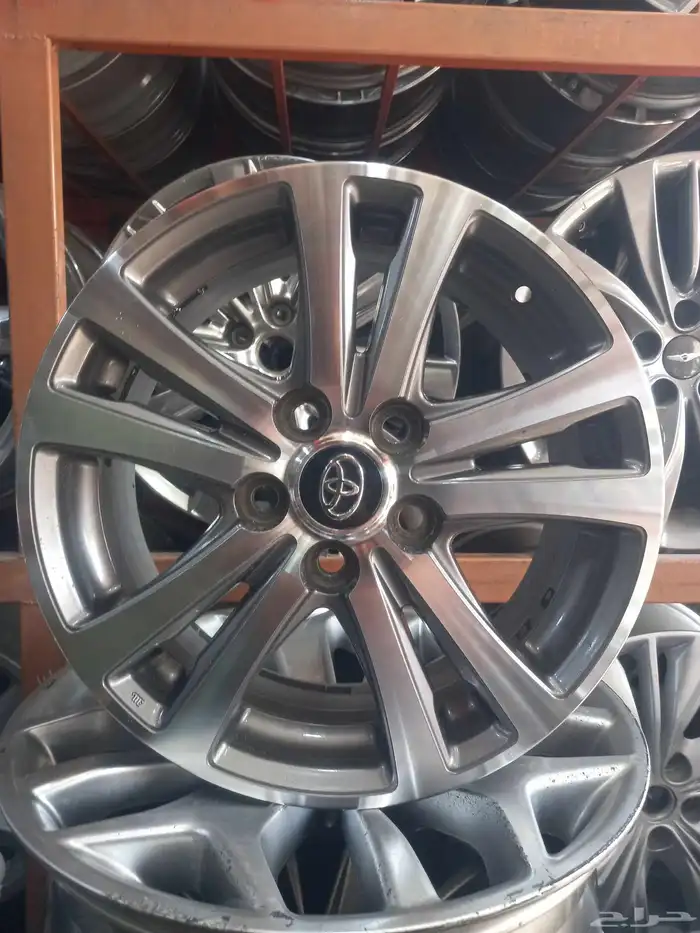 جنوط كامري مكحل موديل2014 مقاس16 اصلي وكالة 2