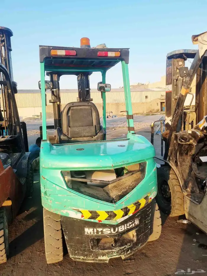 فوركلفت للايجار 0