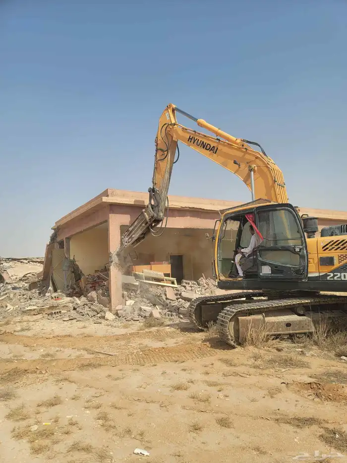 هدم مباني بوكلينات هدم وحفر 0