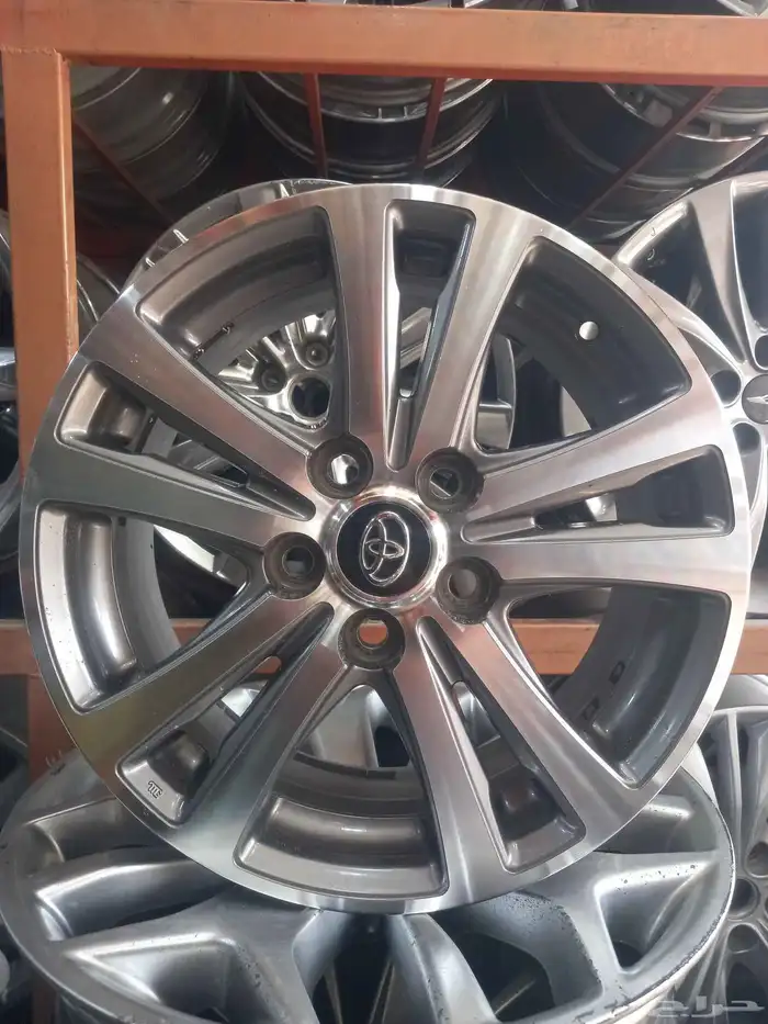 جنوط كامري مكحل موديل2014 مقاس16 اصلي وكالة 0