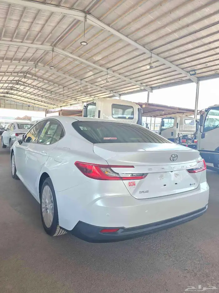 تويوتا كامري Eبلس هايبرد 2025 4