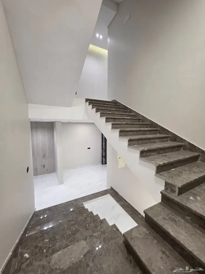 فيلا فاخرة منفصله حي البشائر 15