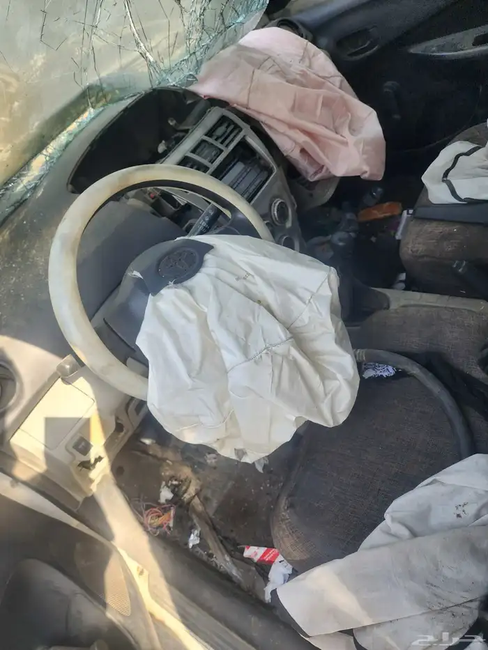 يارس 2010للبيع تشليح قطع فقط 1