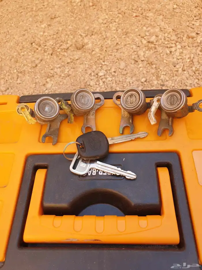 اقفال ابواب مع المفتاح كامري من 98 الى 2002 0