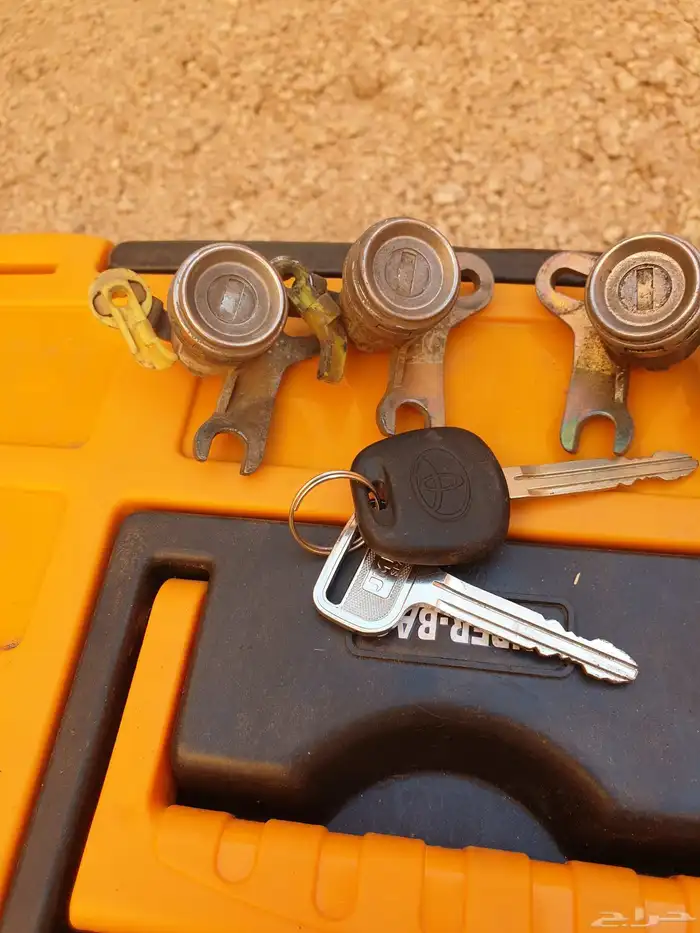 اقفال ابواب مع المفتاح كامري من 98 الى 2002 3