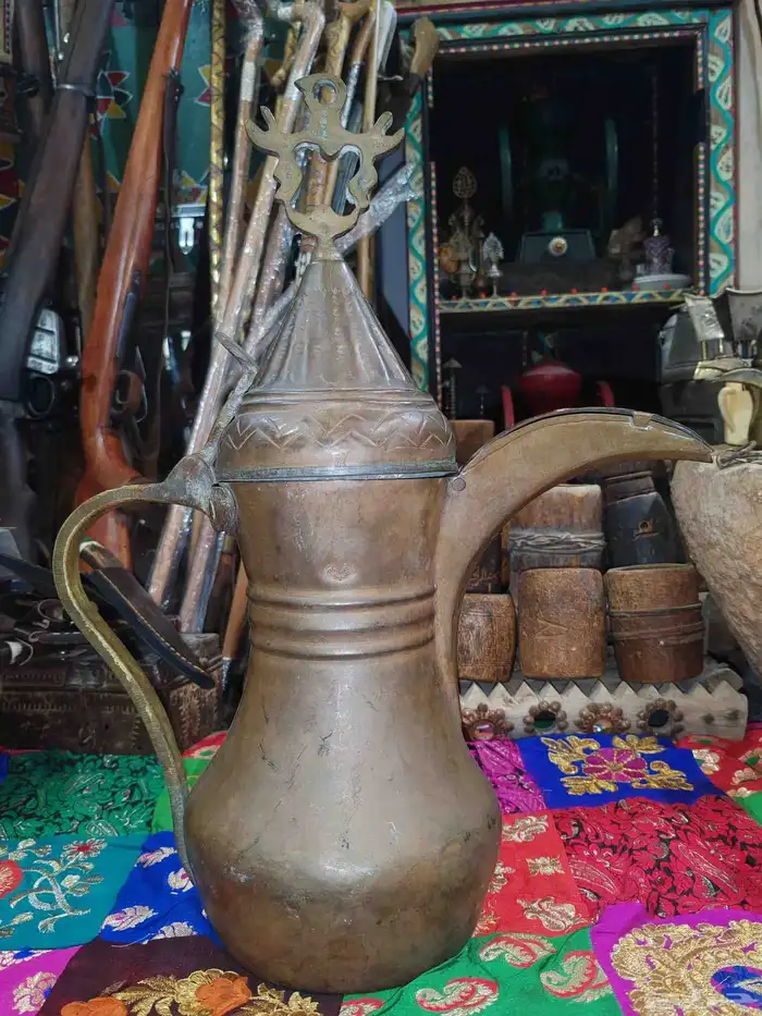 دلة نصرانية حجم كبير 1