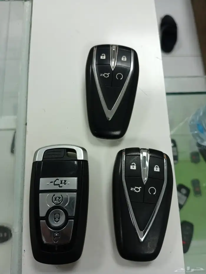 محل مفاتيح برمجه جميع انواع السيارات البصمه والمشفره 0