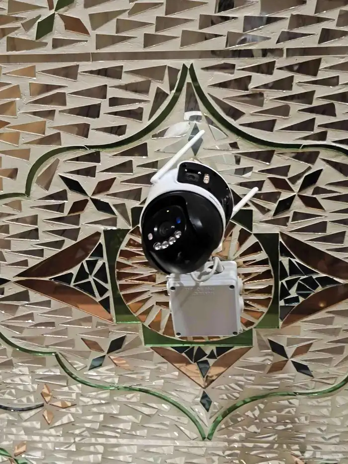 تركيب وصيانة كاميرات المراقبة ونقاط الشبكات 5