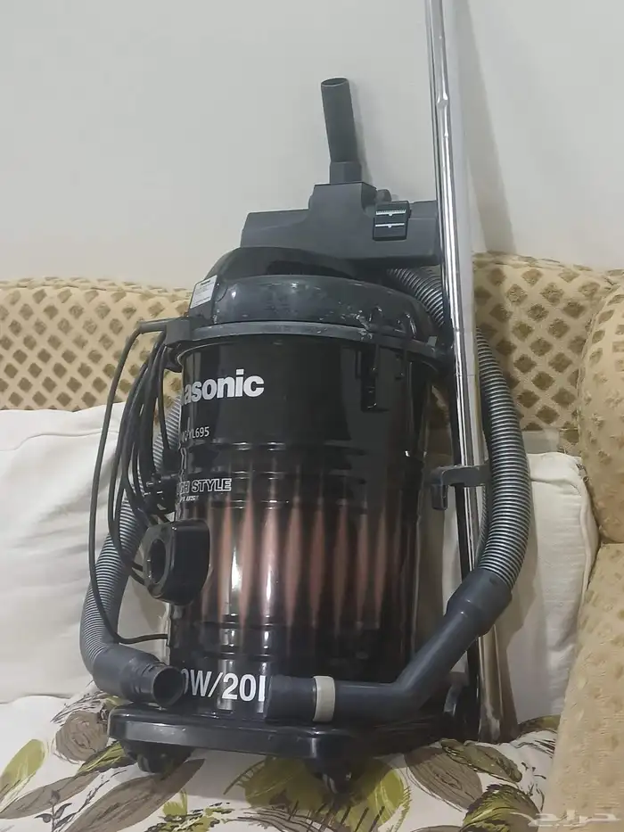 مكنسة باناسونيك ومكنسة أخرى لشفط المياه للبيع لاعلى سوم 1