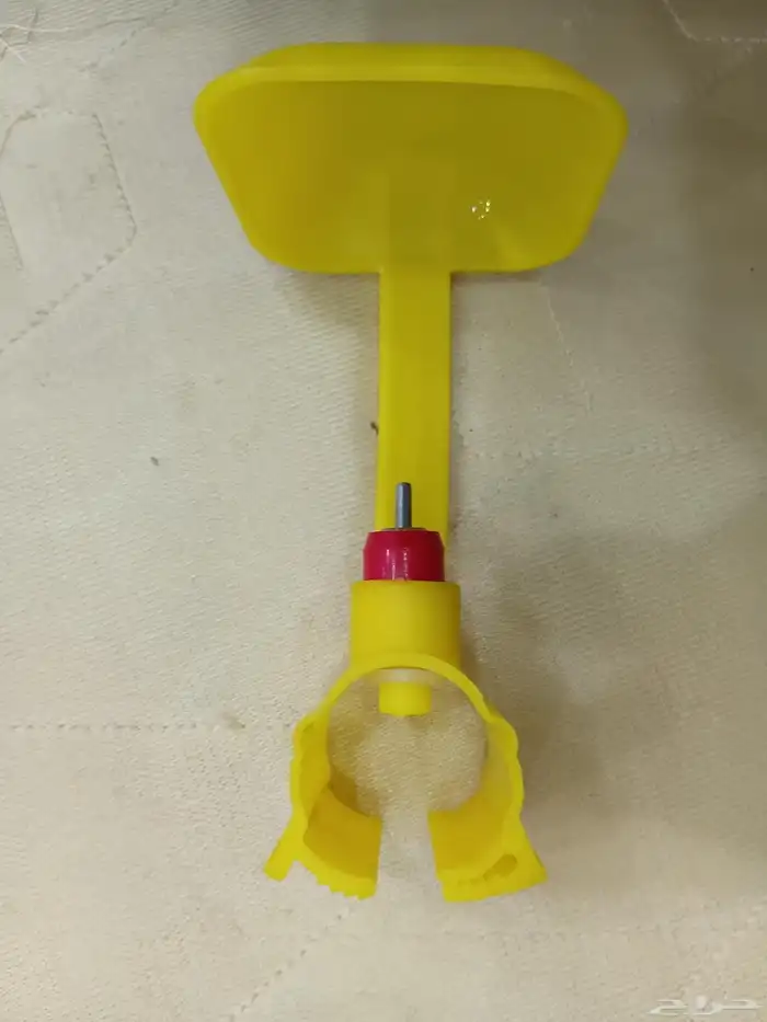 مساقي مياه للدواجن 105 قطعة مع2 منظم 1