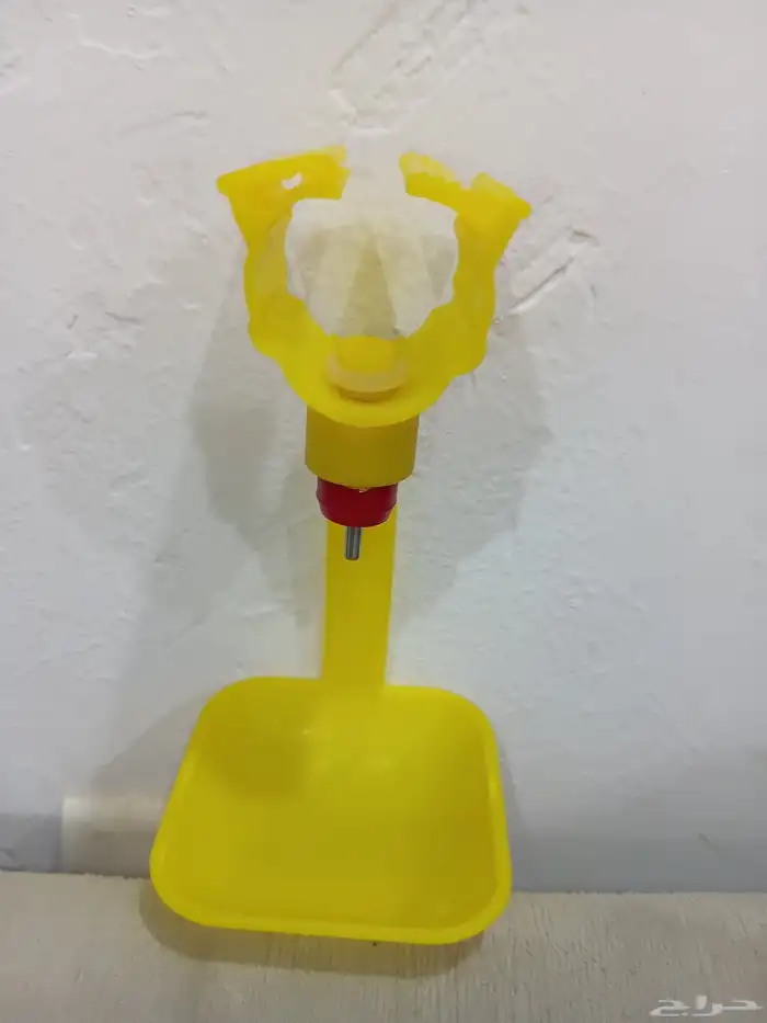 مساقي مياه للدواجن 105 قطعة مع2 منظم 5