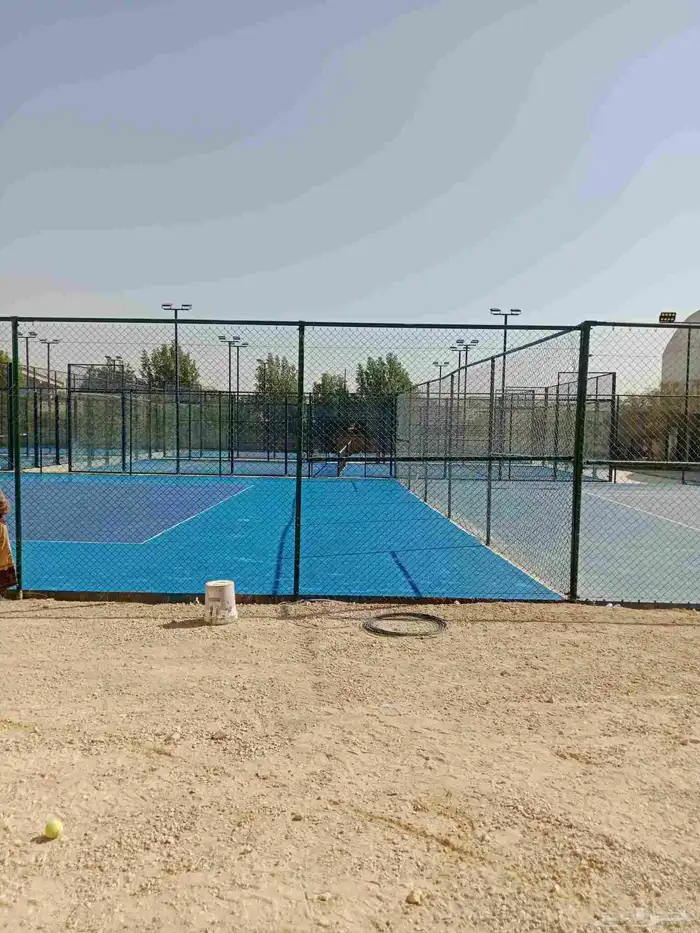 نقوم بتركيب وتوريد جميع انواع الشبوك ملاعب مزارع كسرات 3