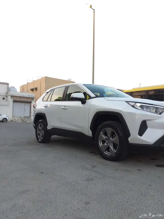 تويوتا راف فور 2023 دبل ( ممشى قليل ومنوة المستخدم ) 9