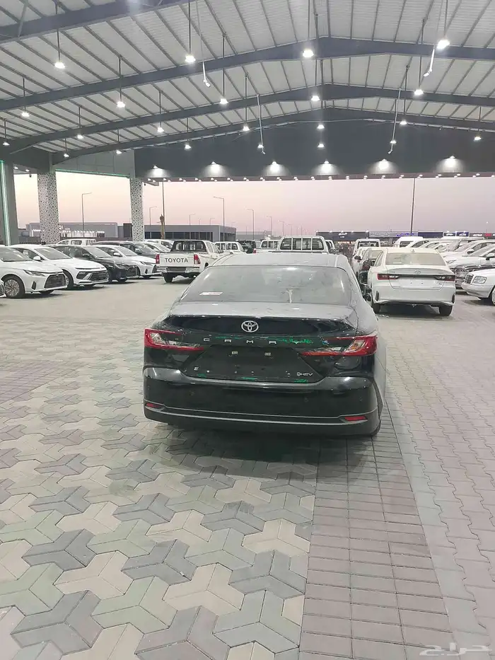 كامري هايبرد E موديل 2025 4