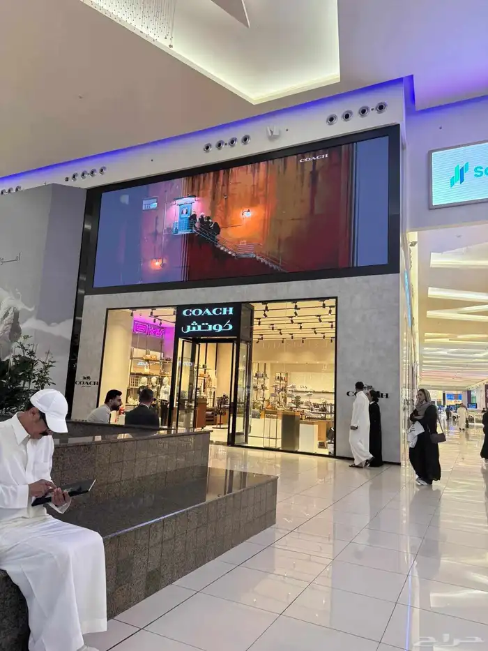 شاشات عرض LED كبيرة مقاسات حسب الطلب داخلي وخارجي 9