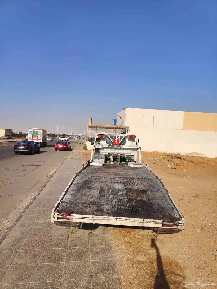 دينه ايسوزو 2002 NPR للبيع قطع تشليح جميع القطع والمحركات 3