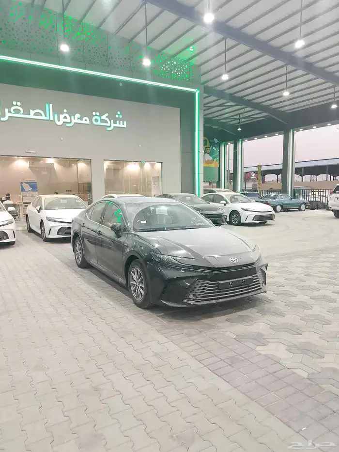 كامري هايبرد E موديل 2025 3