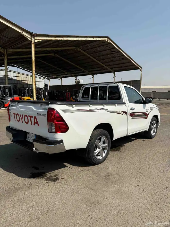 وانيت تويوتا موديل 17 4