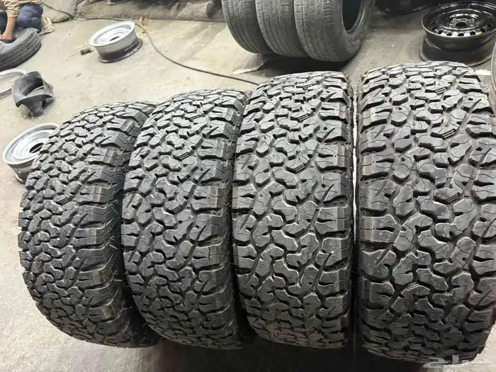 كفرات حجري ودواي مقاس 285 علا 70جنط17مستخدم راكب يوم لاغير 8