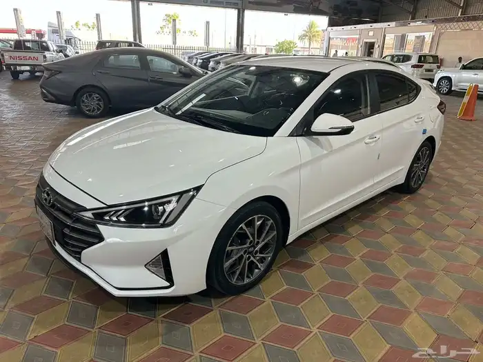 النترا بنزين 2020 بصمه وارد كوريا مخزنه عداد 50 الف فقط 0