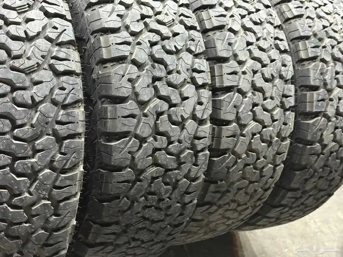 كفرات حجري ودواي مقاس 285 علا 70جنط17مستخدم راكب يوم لاغير 1