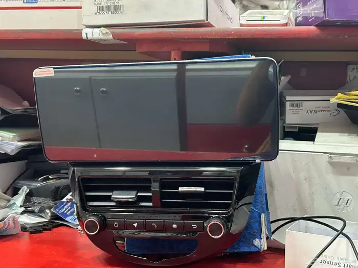 متوفره شاشة اكسنت بشكل جديد من 2012 لين 2016 2