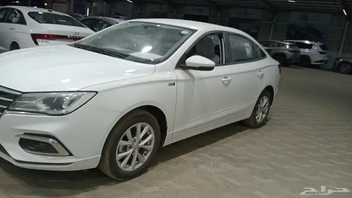 ام جي 5 استاندر موديل 2025 6