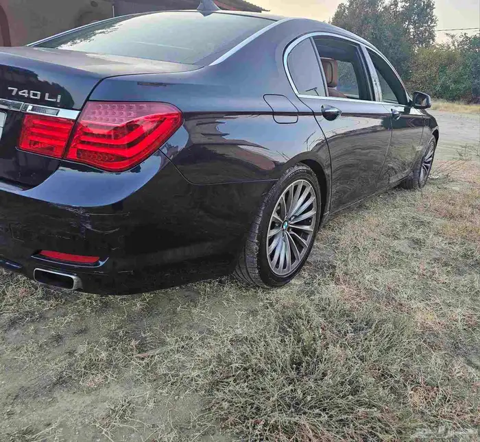 سياره بي ام دبليو للبيع BMW 2012 740Li 4