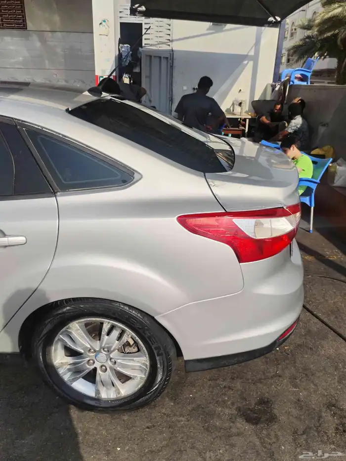 فورد فوكس 2013 نظيفة جدا 17