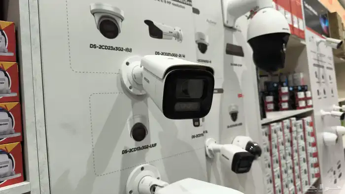 تركيب وصيانة كاميرات المراقبة ونقاط الشبكات 3