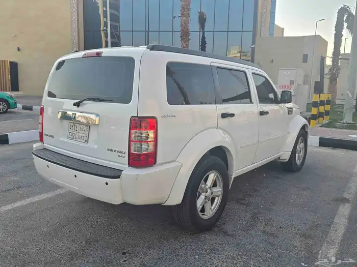 Dodge nitro 2011 (184 000 km) 1