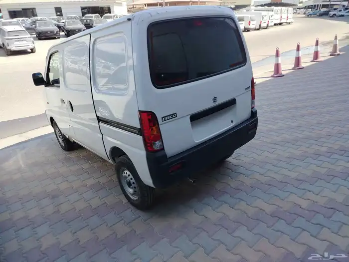 سزوكي ايكو 2025 4