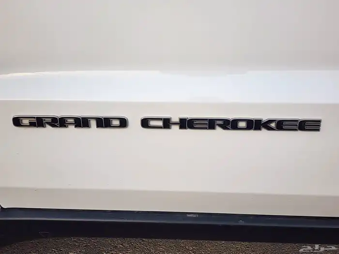 جراند شيروكي 2021ممشي 133الف كم 4