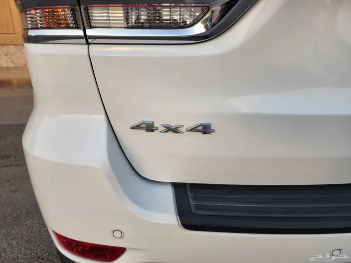 جراند شيروكي 2021ممشي 133الف كم 9