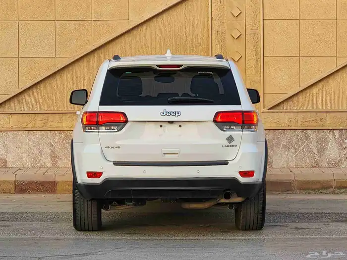 جراند شيروكي 2021ممشي 133الف كم 8