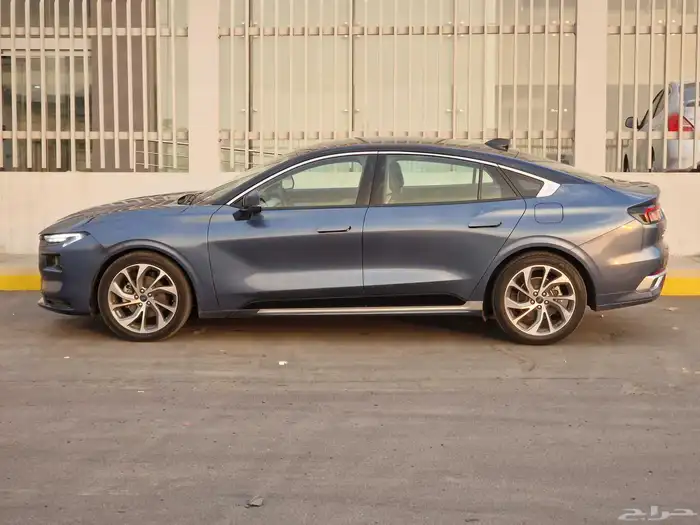 فورد توروس 2023 تيتانيوم 6