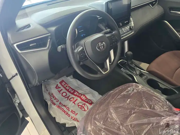 كورولا كروس 2025 ( اقصاد راتب يبدا من 2500 وبدون تعريف ) 2