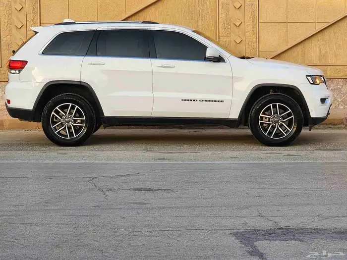 جراند شيروكي 2021ممشي 133الف كم 6