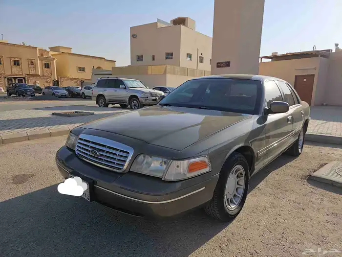 كراون فكتوريا 2002 1